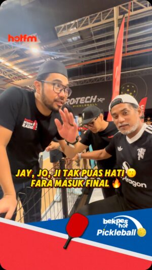 Sara Ali Instagram - Fara masuk final guys! Siapa sangka.. Bergaya bukan sebarang gaya. Ahahaha! 

Jay, Jo, Ji ok ke tu?  Biasalah, sudah namanya adat pertandingan, Panther, Dolphin & Turtle semua kurrciwaaa😗🐰🐢🐈🐆🐬 

#HotFM #BekpesHot #YangHangatDanTerbaik #RadioNo1 #KJjadiDJ #PickleBallBekpesHot