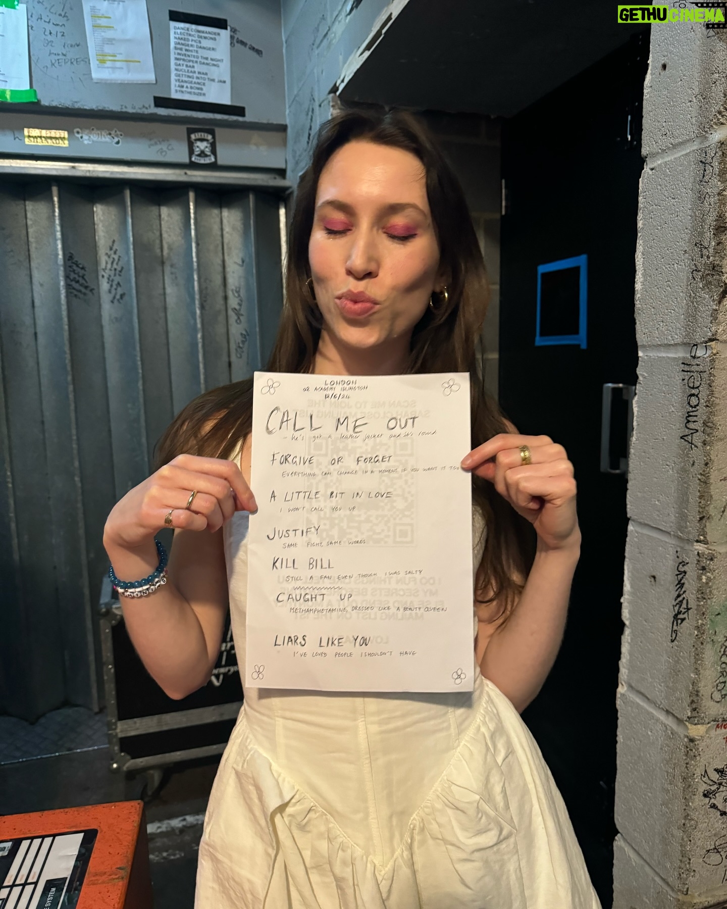 Sarah Close - 2.9K Likes - a year i keep pinching myself that i was so lucky to have
~ released 2 EPs of my fav music i’ve ever made
~ co writing kisses, my first PLATINUM record, watching it climb the charts across the world, a top 5 record in the uk, no 1 uk dance, no 1 dance in australia for 20 weeks, hearing it all over the radio… and it ending up on a bloody NOW album 😭
~ cut all my hair off
~ first time visiting canada
~ spent months living and travelling the US
~ a gazillion flights and jet lag naps
~ first time i drove on the wrong side of the road
~ first time working in abbey road studios
~ threw myself off a couple mountains
and in between it all so many other wonderful moments
