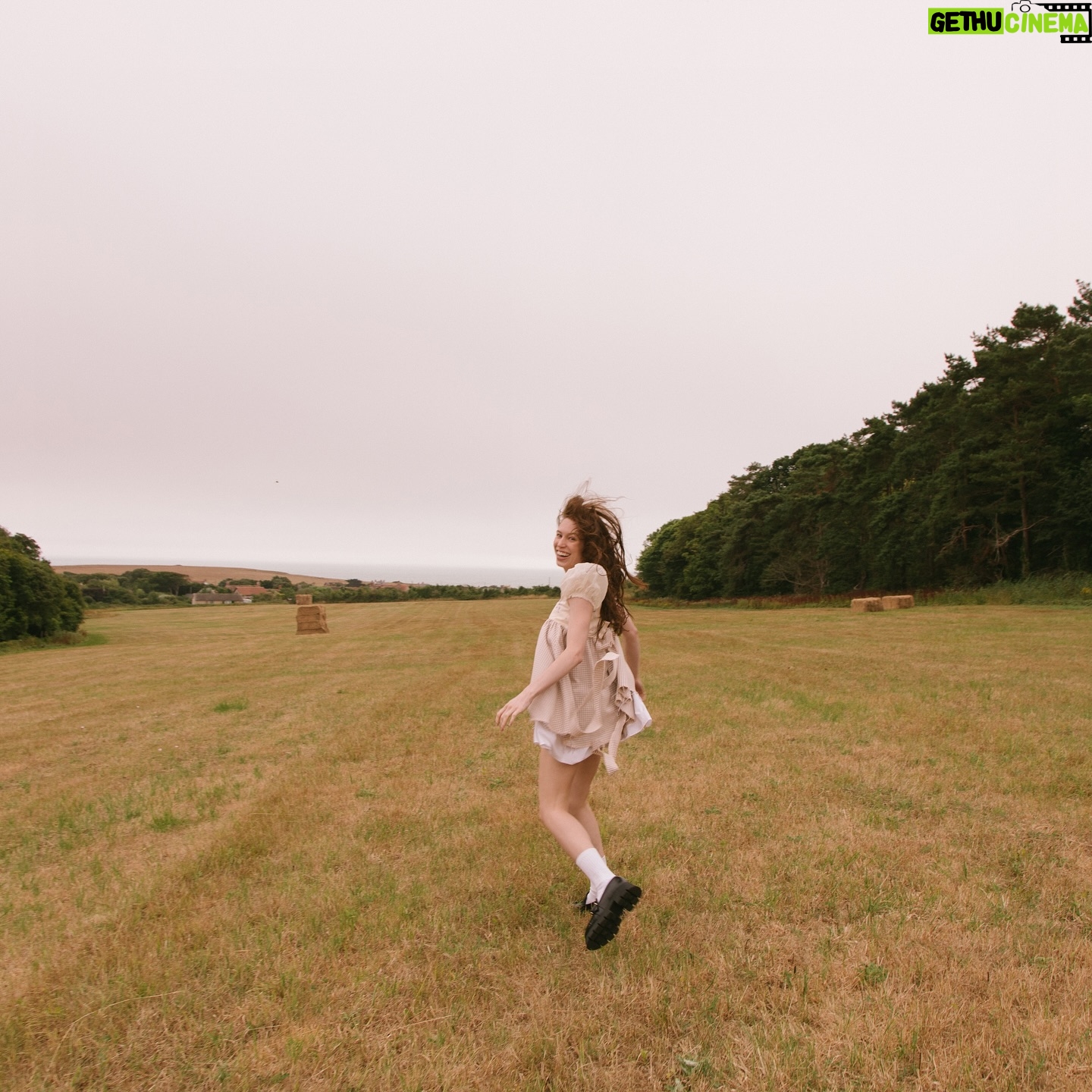 Sarah Close - 1.9K Likes - SEE YOU FOR NOW my new ep is out now!!!!!!
i first started writing this music waaayy back in 2020, it was lockdown and i’d moved back to the island. everyday i’d go to my piano and just write, by myself, for the first time in forevaa. and cus i had the time to fail and be bad at it, i started producing those songs too. it was an identity shifting time and one that i am so grateful for, it helped me find myself again as an artist after a rough and confusing few years of my early 20s.
‘FORGIVENESS IS MY WEAKNESS’ (ep1 that came out a few months ago) and ‘SEE YOU FOR NOW’ (this ep) are a collection of 14 songs inspired by your 20’s!!! and maturing!! and all the emotions of growing up, falling in love, falling out of love, thinking about dying and everything in between 😮💨
i can’t tell you how emo i have felt this weekend knowing that this era has come to a close… i released the first single back in 2022 and the plan was for these EPs to be yours early last year… but some behind the scene changes meant they had to sit on my hard drive a little bit longer than expected. i’m rly rly rly so happy for them to finally be out, existing together across these 2 records, as i always dreamed of. i’m grateful to you all for your patience!!
i have more to say that i will say later this week but, thank you!! ily all so much!!! and buh bye, SEE YOU FOR NOW