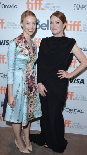 Sarah Gadon Instagram - “We were talking to @sarahgadon and her boyfriend about the Canadian film community and how wonderfully interdependent everybody is, and how supportive, and how creative and artistic the environment is.”

Back at the TIFF ‘14 premiere of David Cronenberg’s MAPS TO THE STARS, @juliannemoore shouted out the people and culture of the Canadian film industry. Cronenberg’s film went on to be a Canada’s Top Ten selection that year, and his latest film THE SHROUDS made this year’s list as well. #SeeTheNorth 

📸George Pimentel