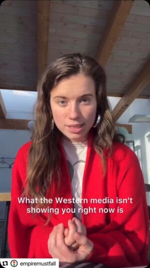 Sarah Wilson Instagram - Share the stories people aren’t seeing 👊❤️