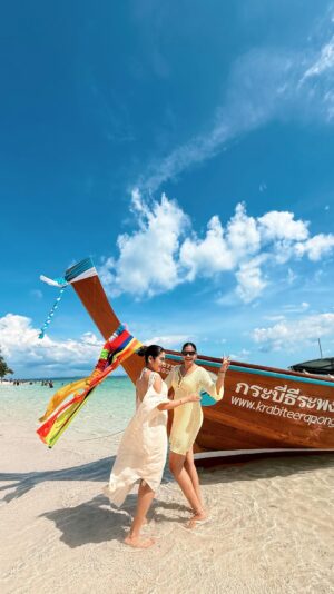Saranya Nandakumar Instagram - 🌊☀️Get Ready With Us for  Beach Monalt ⛱️🏖️

Both dresses from : @savana 
[vacation wear, Beachoutfit, Krabiisland]
