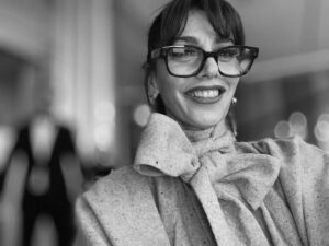 Seda Akman Instagram - #morewomen
@elleturkiye 
@v2kdesigners