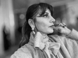 Seda Akman Instagram - #morewomen
@elleturkiye 
@v2kdesigners