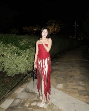 Sela Guia Instagram - Happy New Year! Beyond thankful for everything 🤍