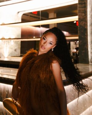 Serayah Instagram - Soft and plush ✨✨✨

Dress @tiaadeola 
Fur @fgmbespoke 
Jewels @alexisbittar 
Styled By @aaronchristmon | @marquisemiller 
Face @makeupbythynna 
📸 @wendyngala