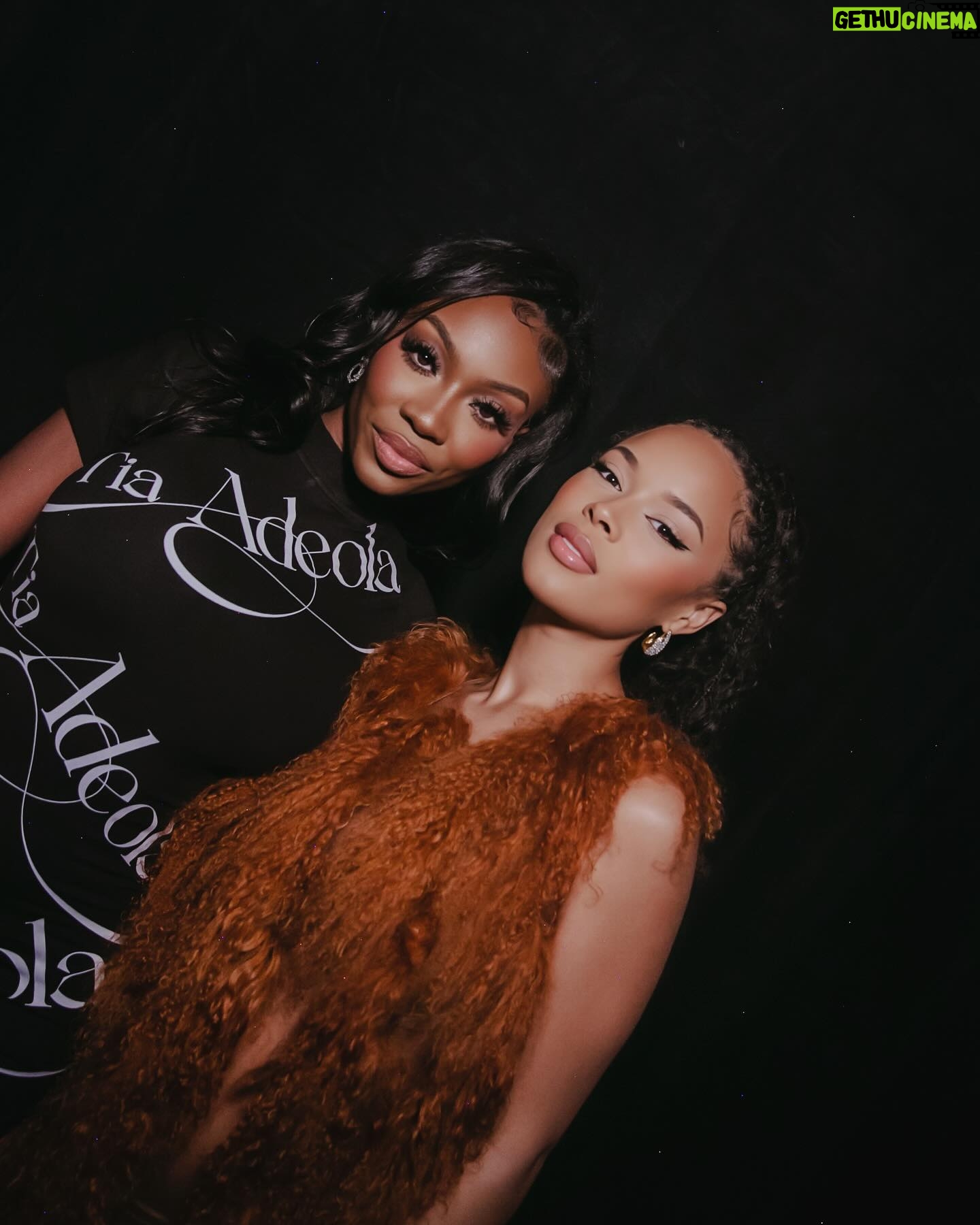 Serayah - 124.4K Likes - Soft and plush āØāØāØ
Dress @tiaadeola
Fur @fgmbespoke
Jewels @alexisbittar
Styled By @aaronchristmon | @marquisemiller
Face @makeupbythynna
šø @wendyngala