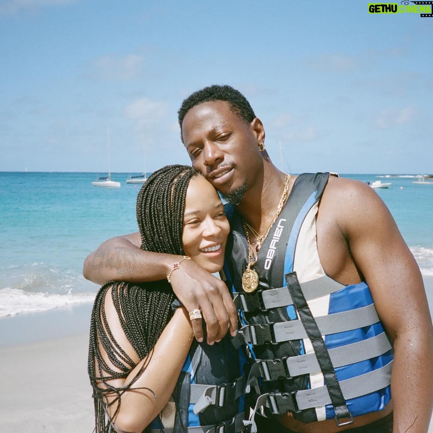 Serayah - 293.4K Likes - Time stops when Iām with you.
Happy Birthday Mi Amor ā¤ļøš„°šš„³š«