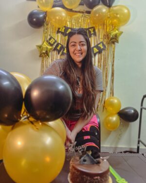 Shafaq Naaz Instagram - After 13–14 years of being away, this was the first time I celebrated my birthday surrounded by love, with my family and my people. It was peaceful, personal, and filled with warmth just the way I always wished for. Grateful for the love, the moments, and the beautiful energy around me. ❤️
 
A heartfelt thank you to everyone who took the time to wish me it truly means a lot. Your messages always make my day and remind me how lucky I am to have such amazing people in my life. Grateful for all the love! ❤️

P.S. In the last clip, I’m just trying to figure out what adulthood is really like😵‍💫