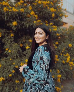 Actress Shafaq Naaz HD Photos and Wallpapers February 2025
