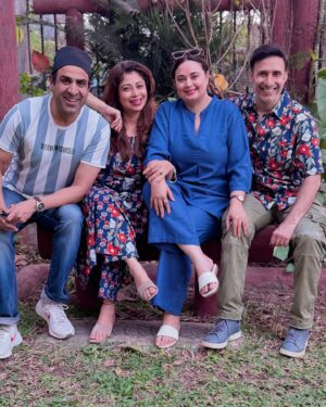 Shalini Kapoor Instagram - Moments of Love 🧡 
Choti choti खुशियाँ 🥰
.
.
.
#family #familytime #love #moments #happiness #gratidao #grateful #insta #instagood