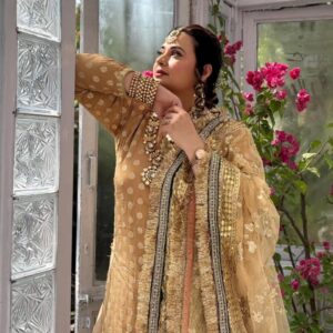 Shalini Kapoor Instagram - UNKO BHI HUMSE MOHABBAT HO ZAROORI TO NAHI....
DONO KI EK SI HALAT HO YE ZAROORI TO NAHI....