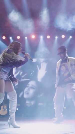 Shalmali Kholgade Instagram - Chalta Hai live in Kolkata with the incredible @thisiscizzy showing us how it’s done in the East 🤘🏼

#ThisIsMe