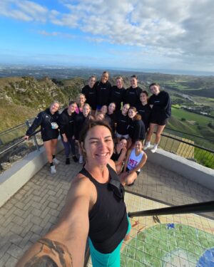 Sharni Layton Instagram - 0.6 after completing Te Mata today (twice). Also the last slide is my new fav bird. Listen to it sing #Android @geraldinehickey you will appreciate. @netfittours