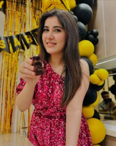 Actress Sheena Bajaj HD Photos and Wallpapers August 2025