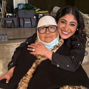 Shejoun Instagram - امي حبيبتي اجمل هدية من رب العالمين 
كل عام وانتي راضية علي الله لا يحرمني حبك و حنانك
 سنة خير علينا يارب سنة حب و سعادة و نجاح احبك ماما جنتي و حياتي🤍 
شكرا على حبكم و ذوقكم 
شكرا لكل من هناني في عيد ميلادي ٨/٢/٢٠٢٥
احبكم وأكبر فيكم 🤍🎂✨
