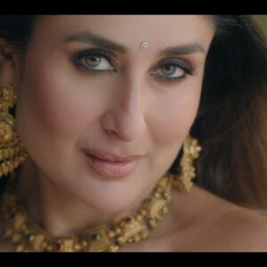Shereen Sikka Instagram - With my superstar @kareenakapoorkhan for @malabargoldanddiamonds 

Look 1 
Corset : @aikeyah
Saree & duppata :  @re_ceremonial 

Look 2: white chikankari 
Full look :  @dhaagaandco

Look 3: 
Outfit and Custom mirror jaal dupatta : @itrhofficial 

Look 4: 
Pink saree and blouse : @roseroom__official

Look 5 : 
Full look : @labelnityabajaj
Bindi : the_bindi_project 

Look 6: 
lace saree look : @shehlaakhan 

Look 7 : 
Full look : @amitaggarwalofficial 

Look 8 : 
Full look @rohitbalofficial 

Styled by : @rheakapoor with @shereenlovebug @sanyakapoor 
Style team : @dipteeagarwal @niyatiij @rudri_kariya 
Managed @alisha5dave 

Beauty by @savleenmanchanda @mikedesir
Managed @versis_entertainment @poonamdamania @nainas89 

Directed by @abhivarman 
Shot by @ridburman