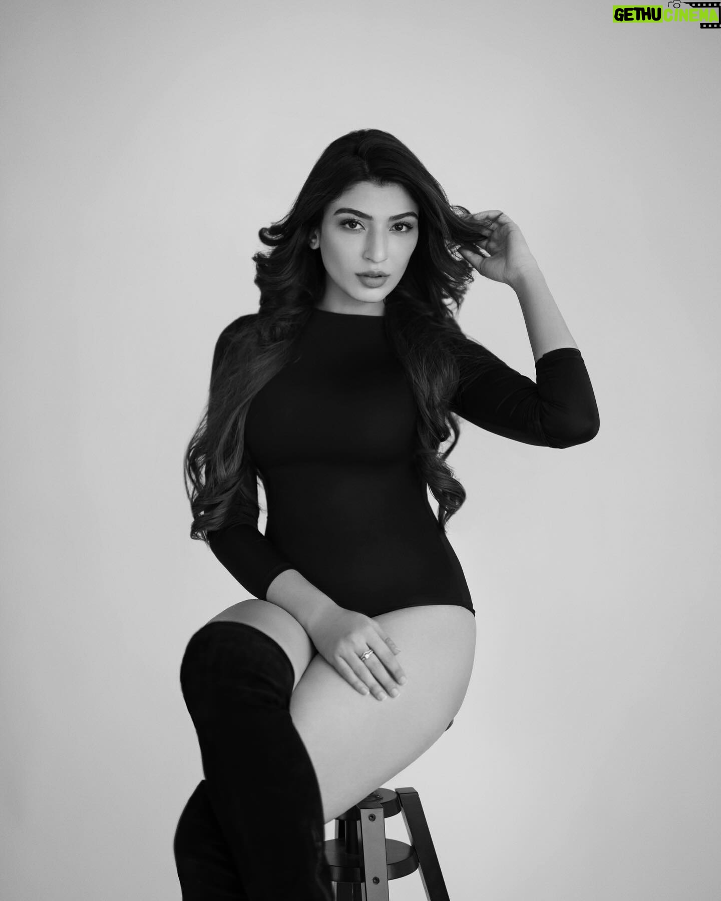 Shernavaz Jijina - 21.4K Likes - 🖤