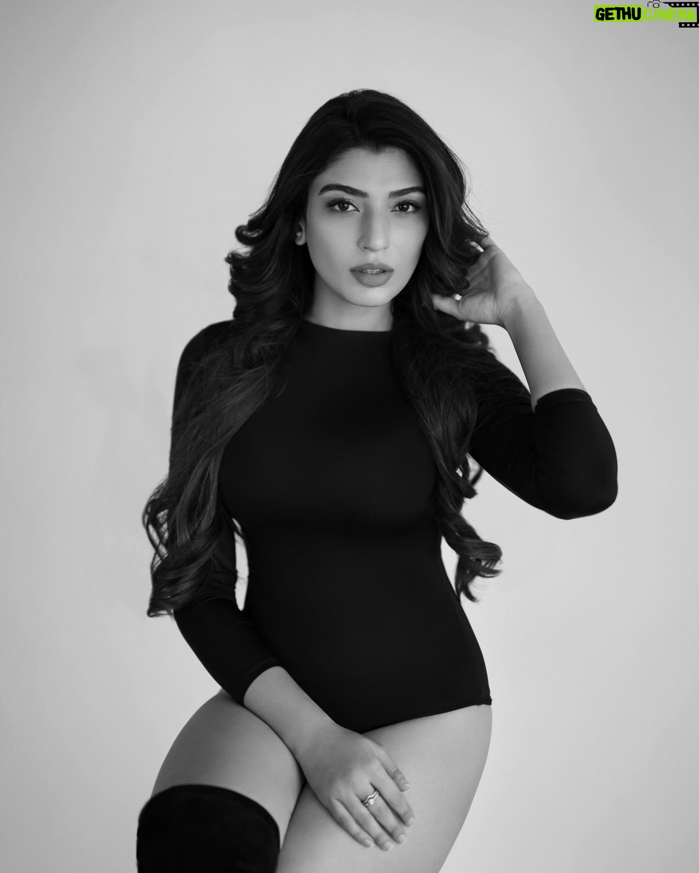 Shernavaz Jijina - 21.4K Likes - 🖤
