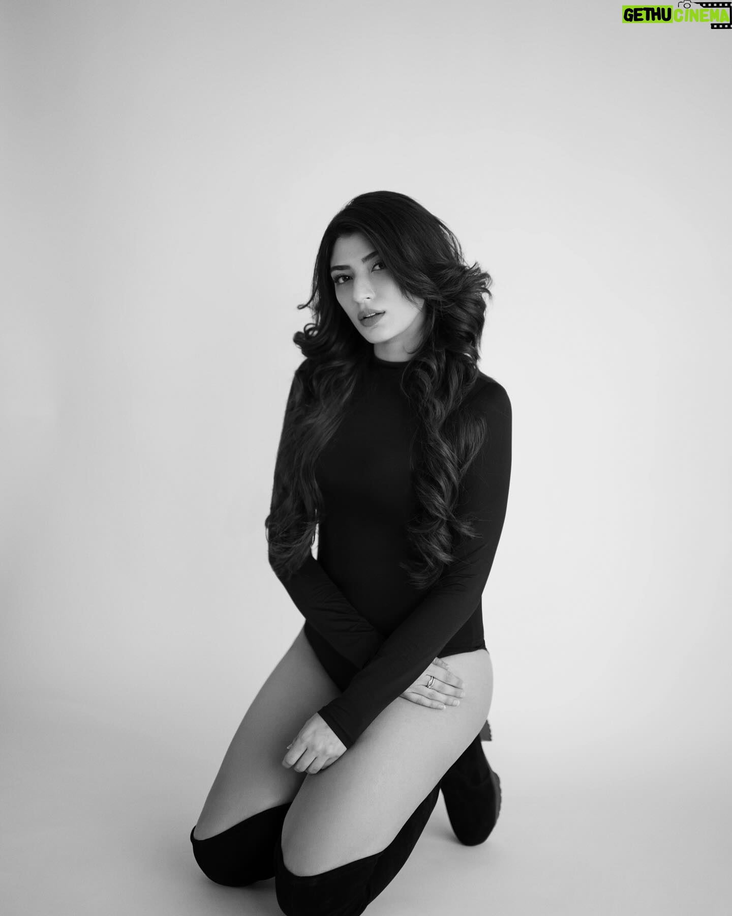 Shernavaz Jijina - 21.4K Likes - 🖤