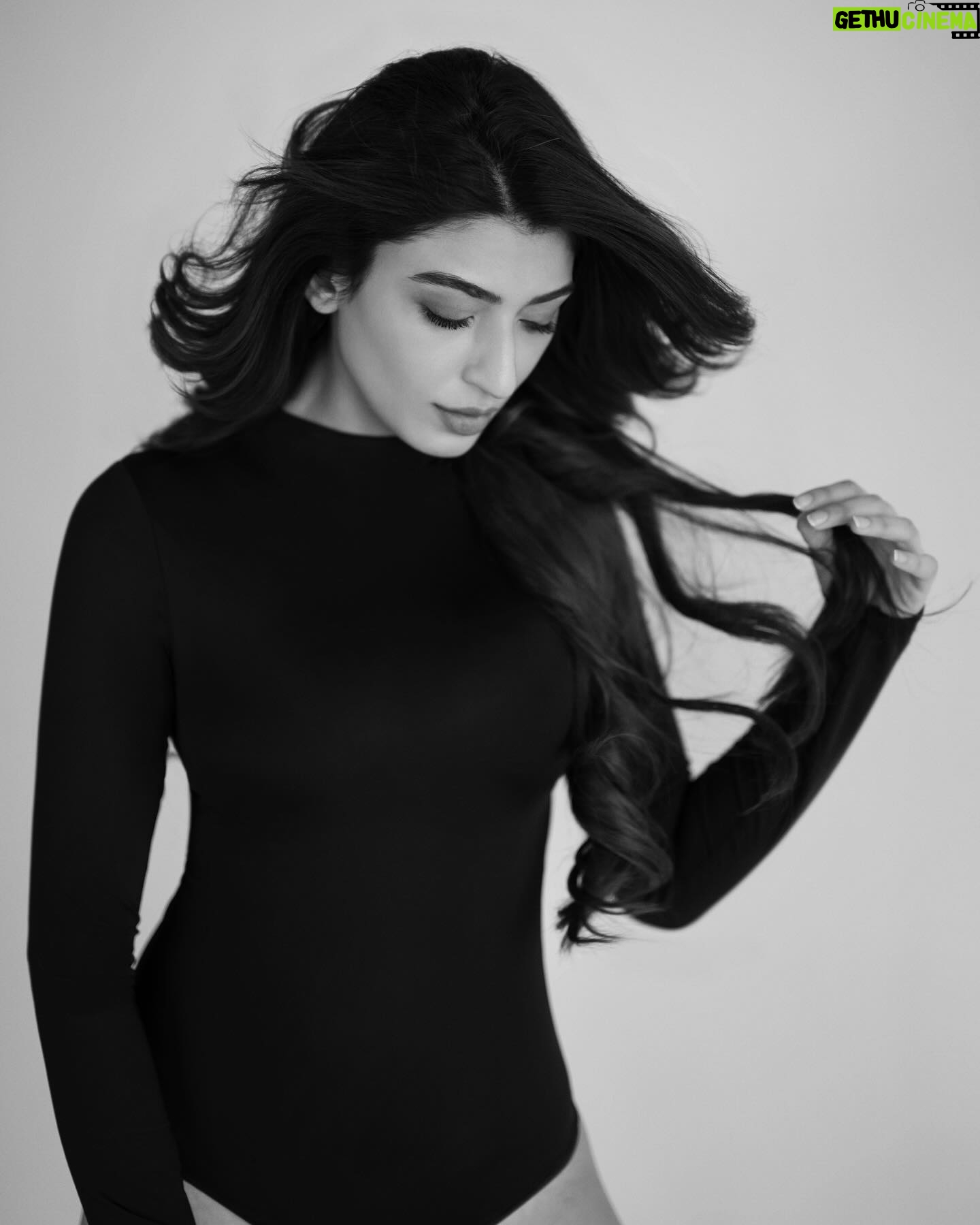 Shernavaz Jijina - 21.4K Likes - 🖤