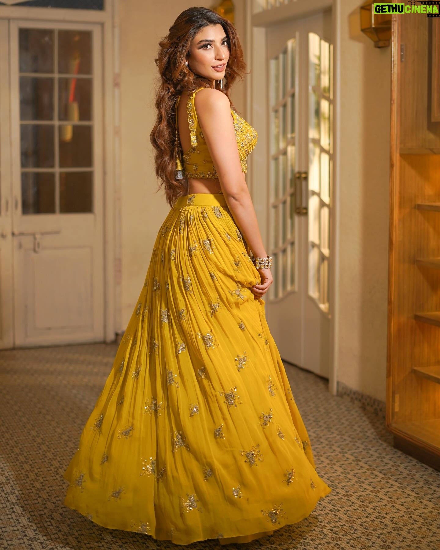 Shernavaz Jijina - 15.6K Likes - Creative Concept & Styling by @shaista.furni
Photography by @luxarstudio
Hair & Makeup by @_iqraraies
Outfit @@houseofnoori.in
Purse & Jewelry @redonebagsindia
Location @bandramitron courtesy by @maverick.communication01