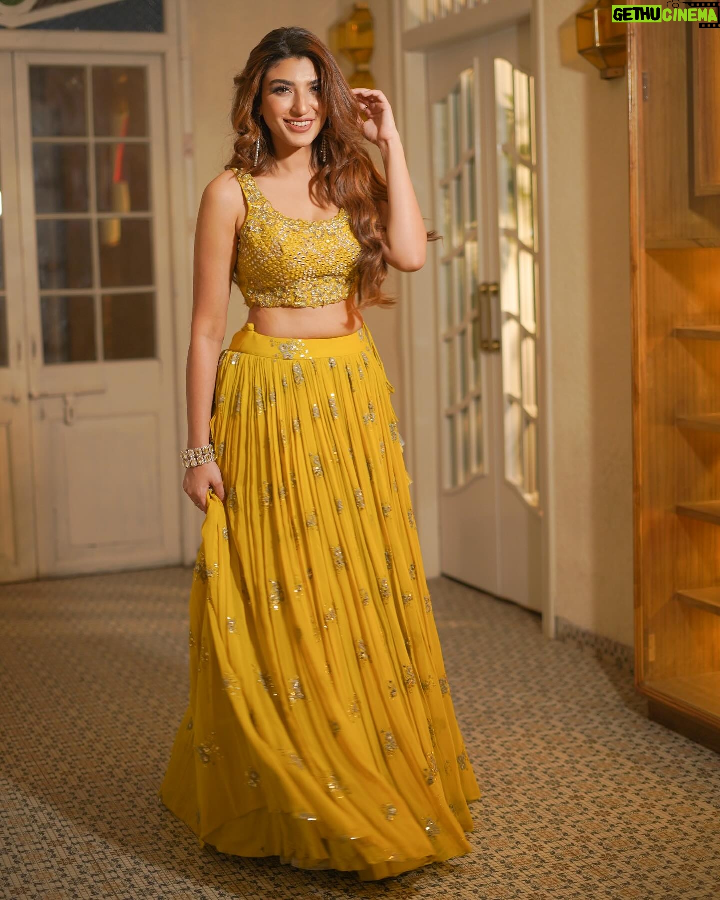Shernavaz Jijina - 15.6K Likes - Creative Concept & Styling by @shaista.furni
Photography by @luxarstudio
Hair & Makeup by @_iqraraies
Outfit @@houseofnoori.in
Purse & Jewelry @redonebagsindia
Location @bandramitron courtesy by @maverick.communication01