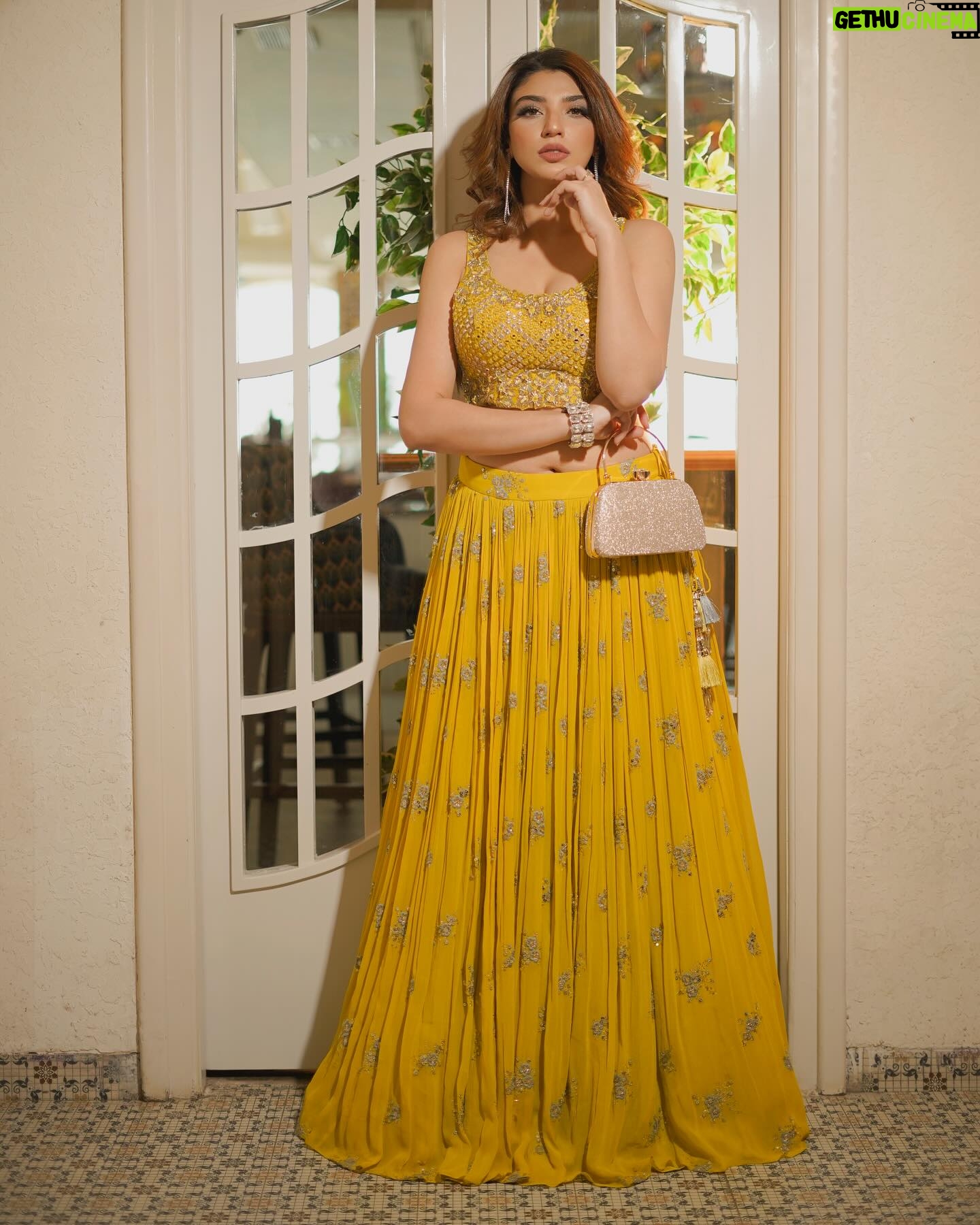 Shernavaz Jijina - 15.6K Likes - Creative Concept & Styling by @shaista.furni
Photography by @luxarstudio
Hair & Makeup by @_iqraraies
Outfit @@houseofnoori.in
Purse & Jewelry @redonebagsindia
Location @bandramitron courtesy by @maverick.communication01