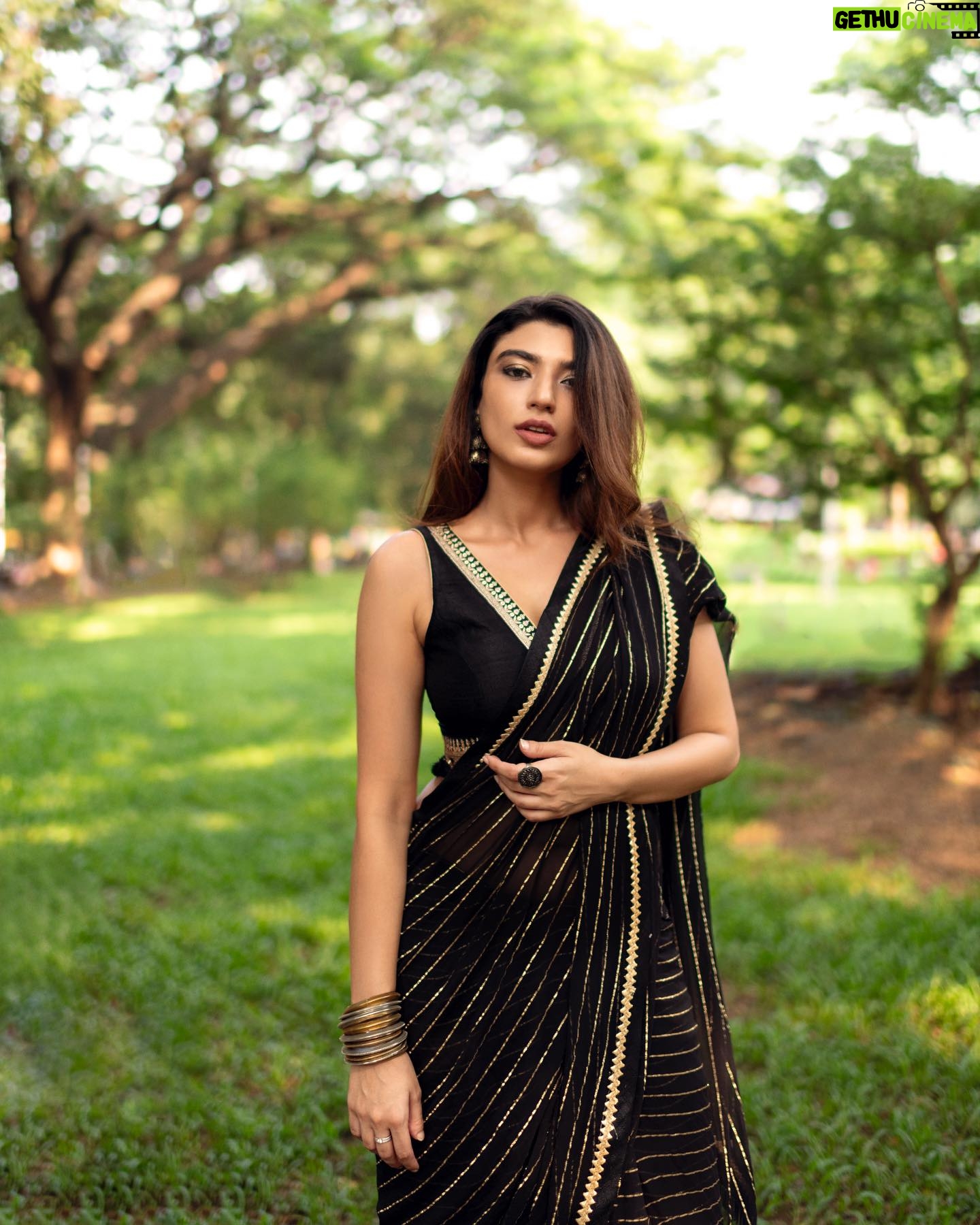 Shernavaz Jijina - 12.9K Likes - Who needs a little black dress when you have a stunning black saree 🖤 📸 @bharat_rawail Styling @henna.akhtar Hair & Makeup @thehairstory__ @binkiboo__ @farahwriter