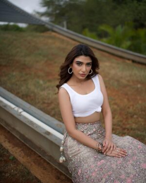 Shernavaz Jijina Instagram - 🌸 . . . .  @bharat_rawail @henna.akhtar @thehairstory__ @binkiboo__ @farahwriter