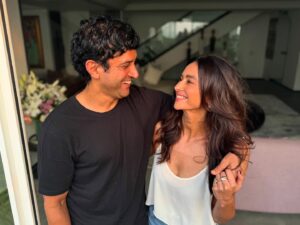 Actress Shibani Dandekar HD Photos and Wallpapers January 2025