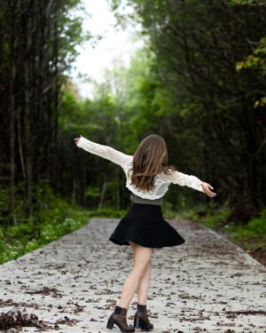 Shiloh Nelson Instagram - “**now I’m spinning like a ballerinaaa**” -what went through my head in photo number 3