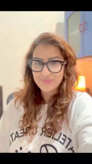 Shilpa Shinde Instagram - Hi Guys!! Plz do vote for #KaranVeerMehra & make him the Winner of #BiggBoss18 🏆

@karanveermehra
@colorstv @cinespeaks
#BB18 #VoteForKaranVeerMehra #KVM #ShilpaShinde