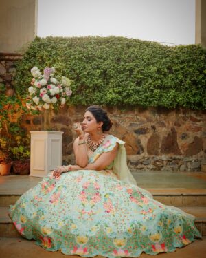 Shirin Sewani Instagram - Fashion Influencer bante hain naa guys !!

Outfit: @showshaabyashima available at @carma.india
Jewellery: @resafinejewellery 
Style PR: @dhanshrimatsharma @prpedlar 
Shot by : @tusharbatrafilms 
Make up by : @glamfactorybykomal @glamfactoryofficial 

#fashion #wedding #beauty #dressup #lehenga #instagram