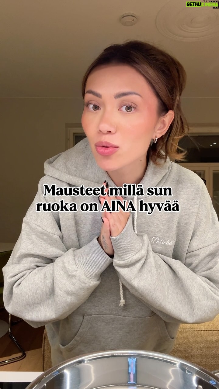 Shirly Karvinen - 1.9K Likes - Mä vannon, et ei voi mennä pieleen jos teet nää stepit keittiössä. 👩🏻🍳
