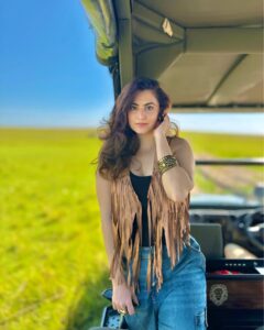 Actress Shivaleeka Oberoi HD Photos and Wallpapers February 2025