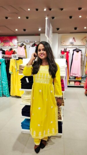 Shona Roy Instagram - Shop at the Biggest Fashion Sale 'THE FREE SHOPPING WEEK'  from 15th - 19th March only at FASHION FACTORY.

Where you shop for MRP 5000 pay only Rs. 2000 and get that also back in from of Free Gift and GV.

Give a missed call on 9321661199 to know more about the #FreeShoppingWeek!
.
.
.
.
#FashionFactory #FSW #FreeShopping  #BestBrands #Fashion365Days #Discount365Days #Offers #Fashion #Style #shopping #thelaziebug
