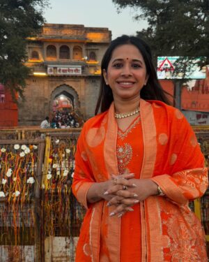Shreya Bugde Instagram - 02.02.2025 ✨ 

#special
#blessed ❤️
#vasantpanchami 
#divinetiming 
#myspeciday