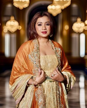 Shreya Ghoshal Instagram - Mastani ho gayi 💛

Outfit - @etashabyashajain
Earrings - @punitajerajani
Bangles - @kaachvalaym
Rings - @agatyajewellery X @sparklingbonds
Stylist - @styledbysujata 
Assisted by - @funnika__madhwani @priyanka.baria_
 intern- @stylebysaylichavan 
Photographer- @shotbysakar
Mua- @tessiequiney
Hair- @jayshree2783