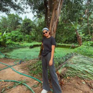 Actress Shruthy Sathyan HD Photos and Wallpapers September 2024