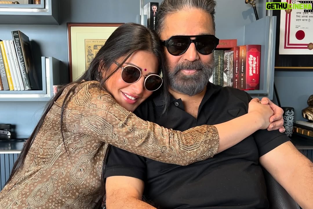 Shruti Haasan - 1.1 Million Likes - ❤️ appa
.
.
.
Missed you so much and so glad you’re back in Chennai
I laughed so much my stomach still hurts 😂🧿