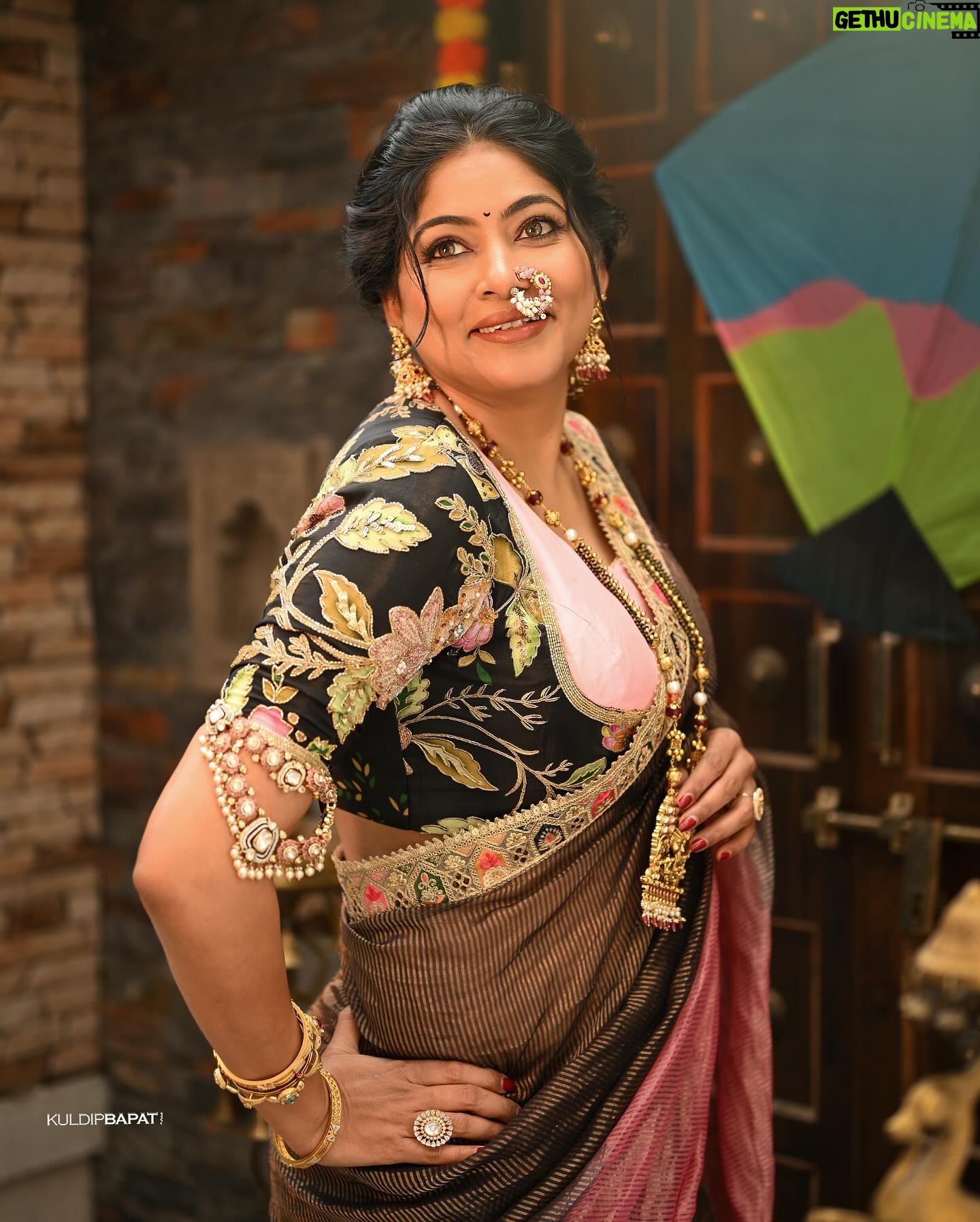 Shweta Shinde - 4.8K Likes - ą¤¤ą„ą¤®ą¤ą„या ą¤øą„ą¤µą¤Ŗą„ą¤Øą¤¾ą¤ą¤Øą¤¾ ą¤Ŗą¤¤ą¤ą¤ą¤¾ą¤Ŗą„ą¤°ą¤®ą¤¾ą¤£ą„ą¤ ą¤ą¤°ą¤¾ą¤°ą„ ą¤®ą¤æą¤³ą„ ą¤¦ą„,
ą¤¶ą¤¾ą¤ą¤¤, समाधान ą¤ą¤£ą¤æ ą¤Ŗą„ą¤°ą„ą¤®ą¤Ŗą„ą¤°ą„ą¤µą¤ ą¤ą¤Æą„ą¤·ą„ą¤Æ ą¤¤ą„ą¤®ą„हाला ą¤²ą¤¾ą¤ą„ दą„, ą¤¹ą„ą¤ ą¤øą¤¦ą„ą¤ą„ą¤ą¤¾,
ą¤®ą¤ą¤° ą¤øą¤ą¤ą„ą¤°ą¤¾ą¤ą¤¤ą„ą¤ą„या ą¤ą„प ą¤ą„प ą¤¶ą„ą¤ą„ą¤ą„ą¤ą¤¾..!šŖāØ
MUA @poojakaramunge_makeupartist & @kanchantokalwad_makeupartist
Jewellery @rashmi_jewellers
Photo by @kuldip1985
Outfit by @nakshi.anjali
#makarsankranti #makarsankrant #makarsankrantispecial #makrsankranti2025