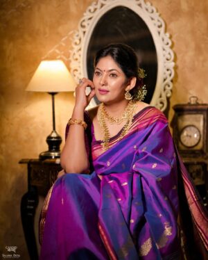 Shweta Shinde Instagram - 💜

Day 9
Colur -  Purple

Makeup by : @sajjanadutal_official @vinuda_makeover 
Asist by : @_unique_girl_1008 

Click by : @frames_by_candid_katha  @just_amar717 

Location : @photowadi_studio_satara 

Jewellery : @rutvi_cosmetic_and_imitation 

#trending #navratr #festival #actress #zeemarathi #instagood #instagram