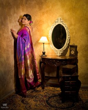Shweta Shinde Instagram - 💜

Day 9
Colur -  Purple

Makeup by : @sajjanadutal_official @vinuda_makeover 
Asist by : @_unique_girl_1008 

Click by : @frames_by_candid_katha  @just_amar717 

Location : @photowadi_studio_satara 

Jewellery : @rutvi_cosmetic_and_imitation 

#trending #navratr #festival #actress #zeemarathi #instagood #instagram