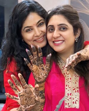 Shweta Shinde Instagram - A sister-in-law’s wedding…❤️
Once again Maharashtrian-Sindhi wedding in the family.
Love u dolly ❤️
#RaokiRani