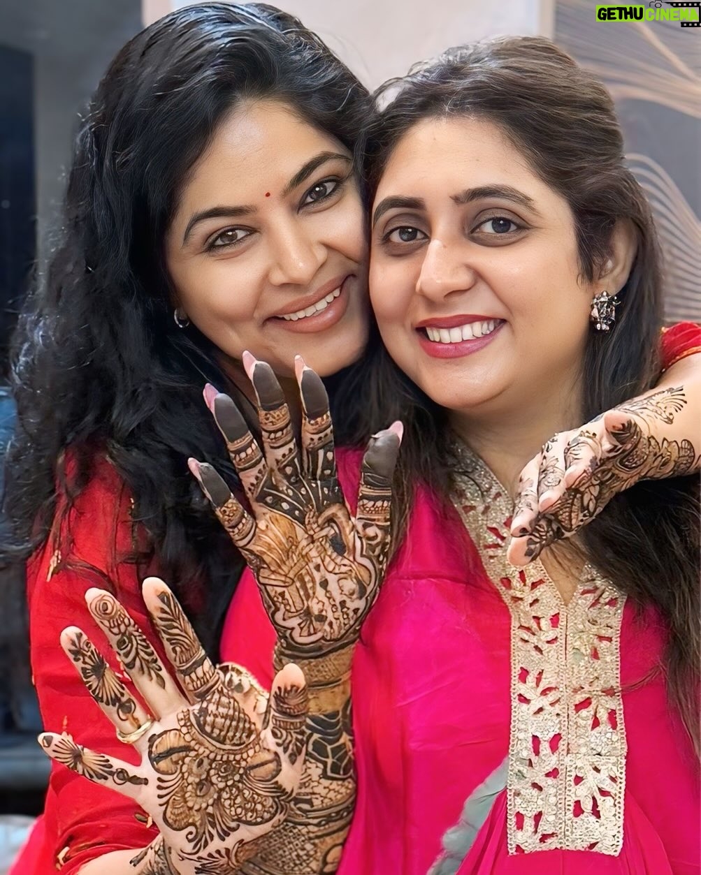 Shweta Shinde - 4.6K Likes - A sister-in-lawās weddingā¦ā¤ļø
Once again Maharashtrian-Sindhi wedding in the family.
Love u dolly ā¤ļø
#RaokiRani