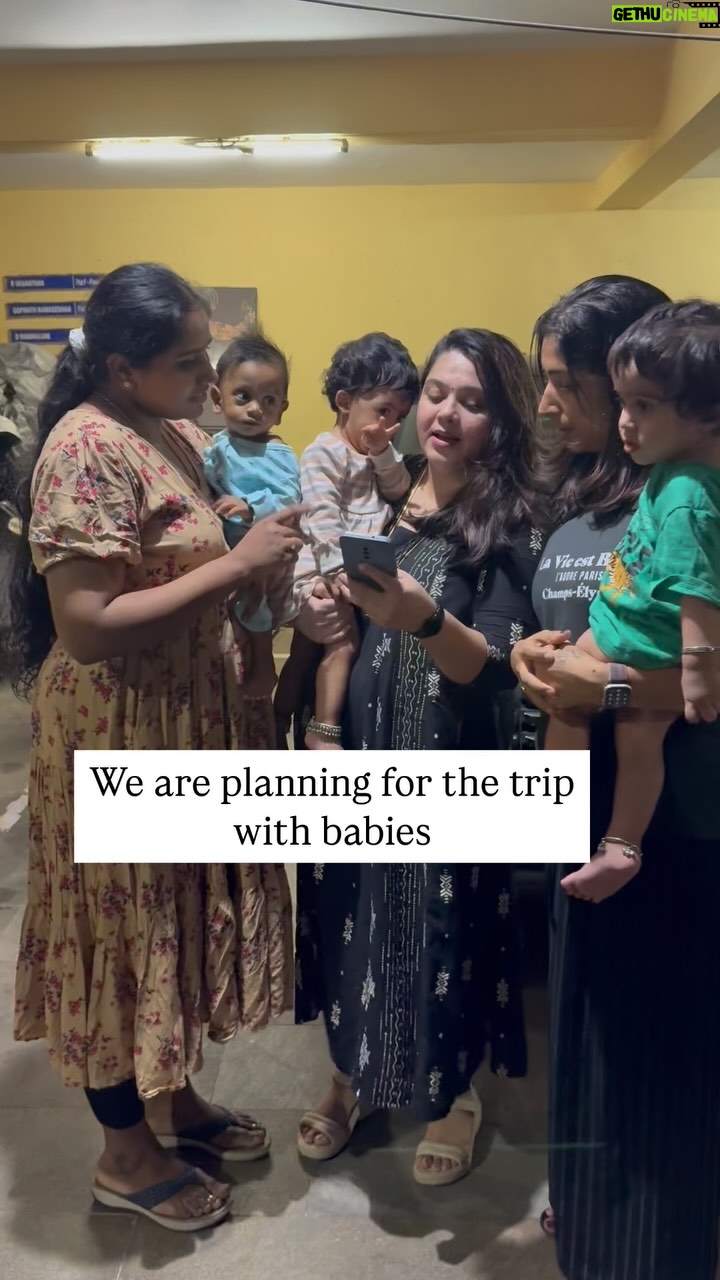 Shwetha Bandekar - 9.7K Likes - Finally ippidi dhan poga porom trip… engeyum poga mudiyadhu… Miss u keerthi cab waiting time la unna vittu oru video pannitom sorry de… @keerthihari.reddyhappy
#collegelife #college #wegirls