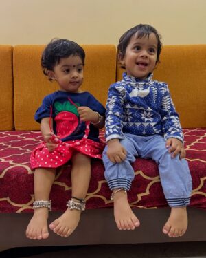 Shwetha Bandekar Instagram - KS Twins wishing u a merry Christmas 🎅