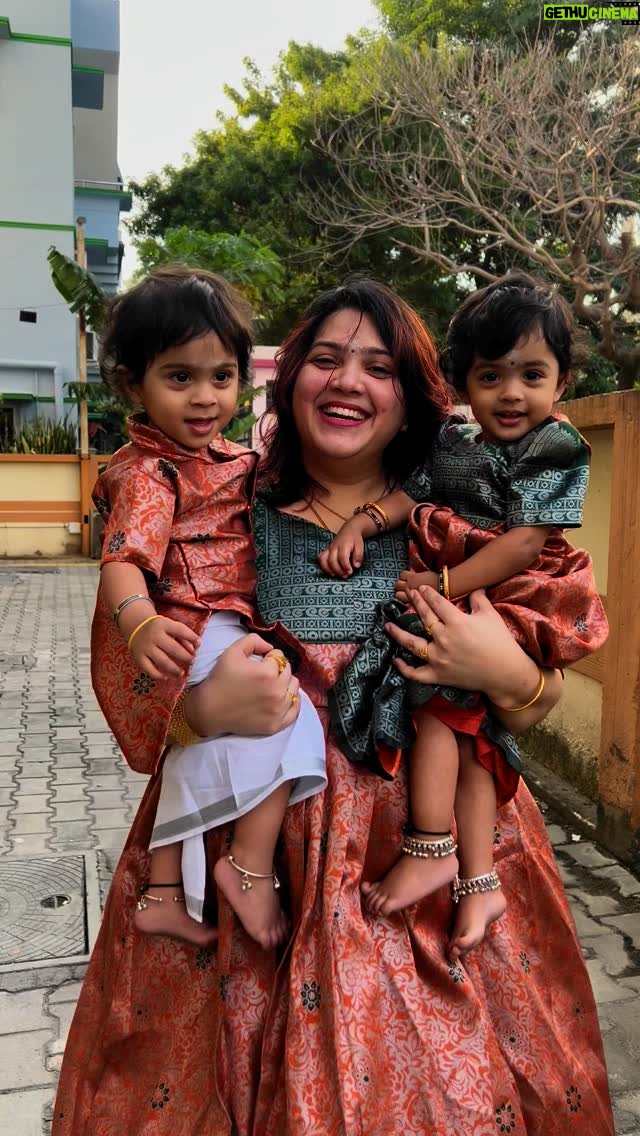 Shwetha Bandekar - 7K Likes - Wishing you a Pongal filled with joy, laughter, and precious moments with loved ones. Happy Pongal!
Dresses from @mugil.fashions
Shot by @alexbrotus
Thanku so much for the lovely combo dresses @mugil.fashions ❤️
Thanku alex for the beautiful shot 😍
#shwethabandekar #sb #kstwins #malmaruga #twinfashion #fashion #momanddaughter #momandson #combodress #festivevibes #celebration #pongalspecial #pongal #pongalwishes #pongalfestival #pongalcelebration #happypongal #festival #pongalfood #pongalkolam #sankranti #instagood #makarsankranti #trending #pongalrangoli #instagram #pongaldress #pongalwish #pongalgifts