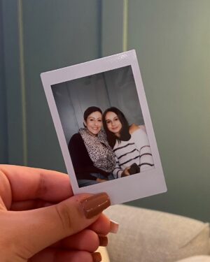 Sienna Belle Instagram - on this day, 42 years ago, someone REALLY special was born… she’s pretty cool. 

happiest of birthdays to the incredible, beautiful, independent, best friend, powerhouse of a woman… my mom! ♥️ yep, I aspire to be a little fraction of how amazing you are. i hope you have a wonderful and memorable year of new adventures, endless laughter, true company, only good and positive energy surrounding you… 

who knows what awaits us? you never know 🤷‍♀️ but hopefully, i’m lucky enough to live and experience whatever comes, with you. by your side. as always. because i wouldn’t want it any other way. living life with you, even with all the surprises and bumps along the way, is something i am so lucky to have. i’m lucky to have you by my side. as my mom, “momager” and best friend. 

thank you for it all! for the endless ours on set with me, surprise trips to NYC, for listening to me babble for hours about musicals and glee (you must really love me 🫣🤪), and for always chasing my dreams with me. cheering me on, supporting me! i know i can be a pain, but i love you so so so much! i’m so grateful to have you. ✨🥹

i hope 42 treats you right! 2025 is going to be beautiful and EPIC! i know it! you deserve the absolute best! ONLY the best! ♥️ you are truly the best! 

you looking gooood MOMMY! 🤭🫶🏻